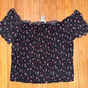 Arizona Jean Company Black Floral Off-Shoulder Crop Top